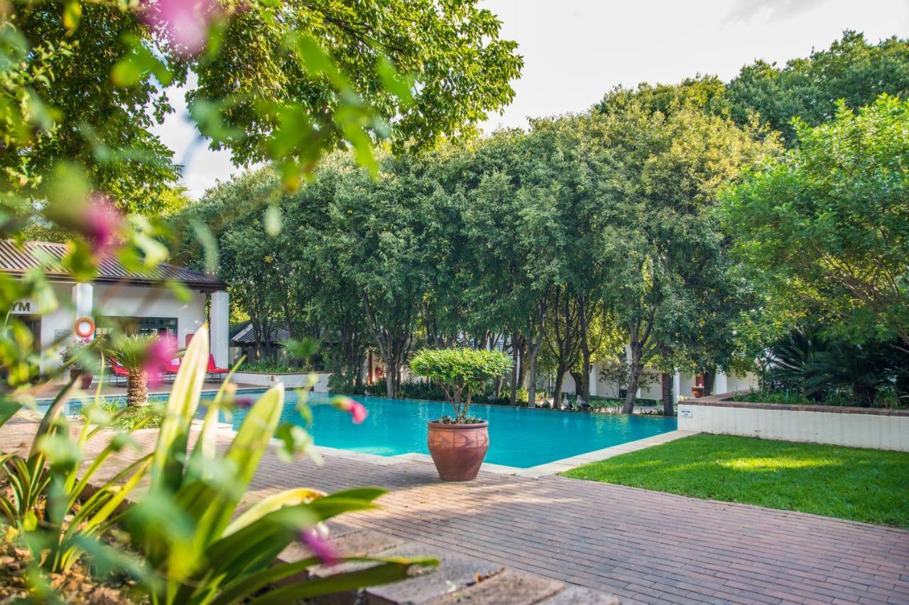Indaba Hotel, Spa & Conference Center Йоханнесбург Экстерьер фото