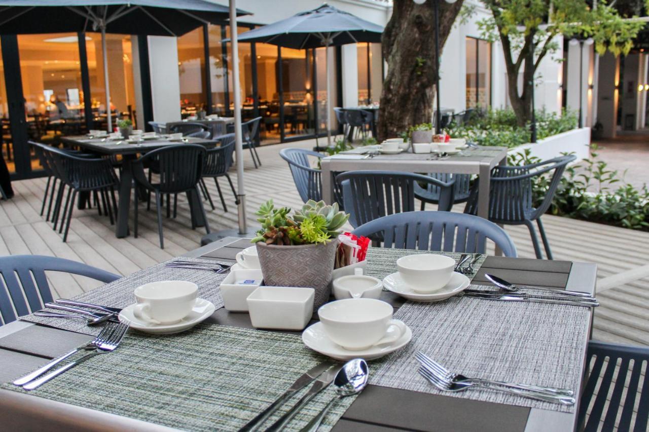 Indaba Hotel, Spa & Conference Center Йоханнесбург Экстерьер фото